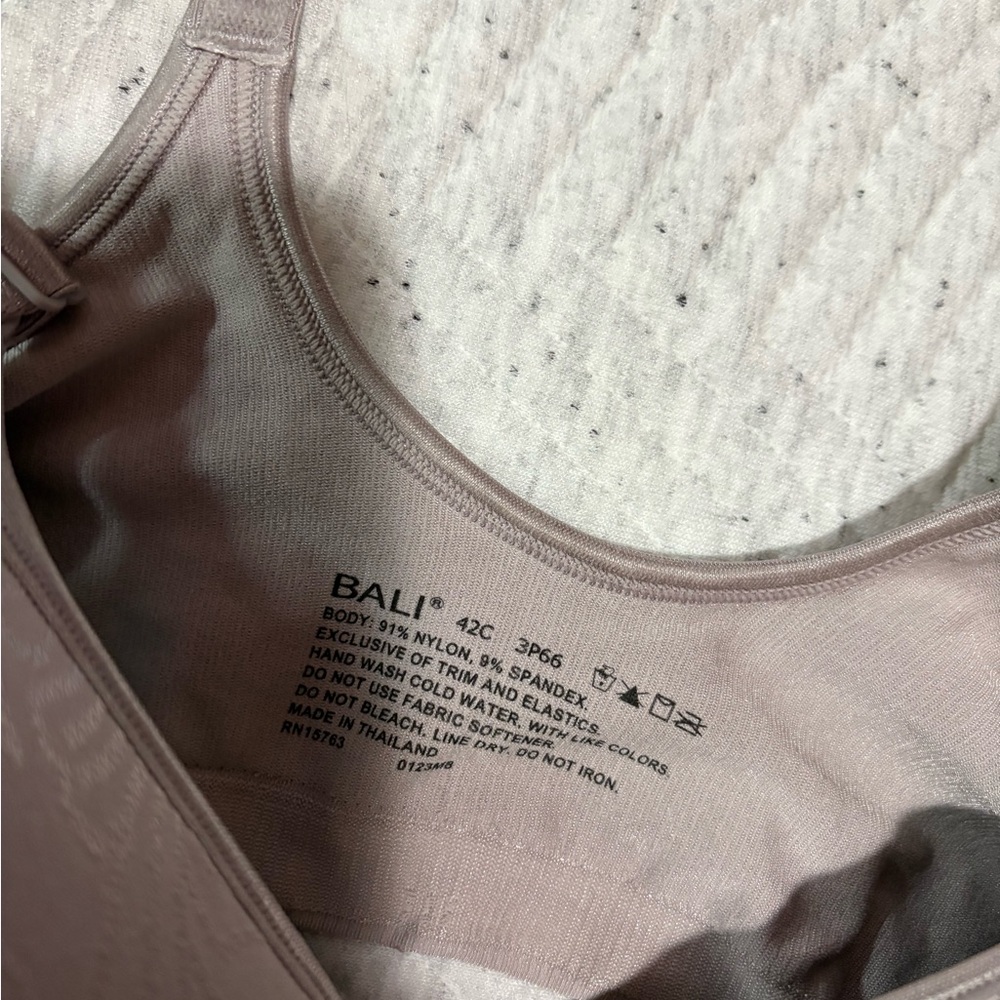 Bali Comfort Revolution Underwire Bra - Picture 3 of 3
